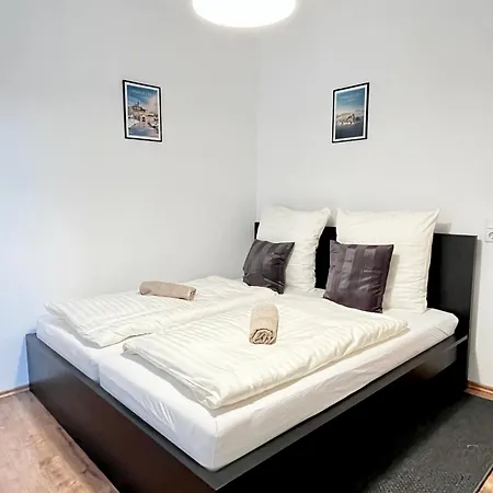 Zentrales Bis 4 Personen Mit Kueche Und Wohnzimmer - 54m² Apartment Hannover