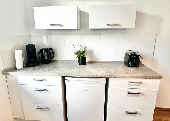 Zentrales Bis 4 Personen Mit Kueche Und Wohnzimmer - 54m² アパート